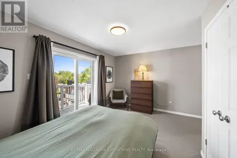 49 Jardin Private Ottawa ON K1K 2V8