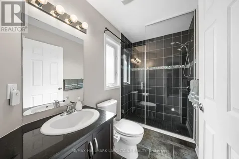 49 Jardin Private Ottawa ON K1K 2V8