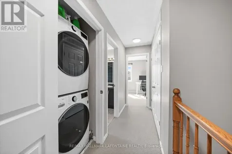 49 Jardin Private Ottawa ON K1K 2V8