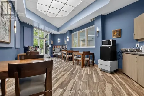 3099 Carling Avenue Ottawa ON K2H 5A6