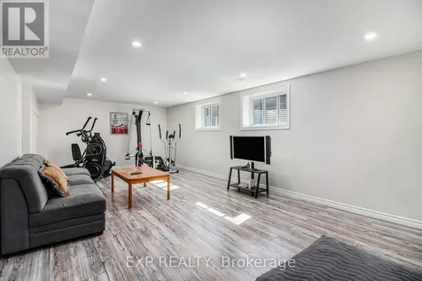 107 Rallidale Street Ottawa ON K1X 0G7