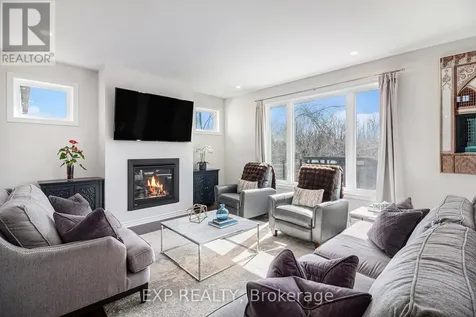 107 Rallidale Street Ottawa ON K1X 0G7