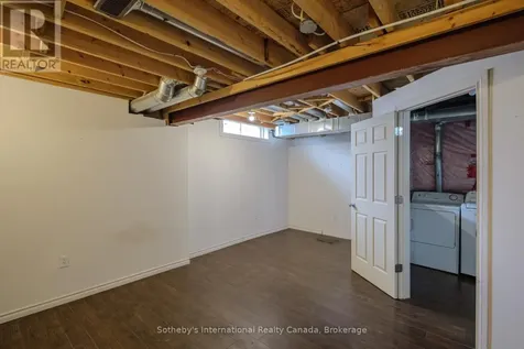 17 Dwyer Court Brantford ON N3T 0G8