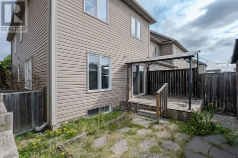 17 Dwyer Court Brantford ON N3T 0G8