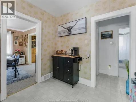 1025 Campbell Avenue Windsor ON N9B 2J4