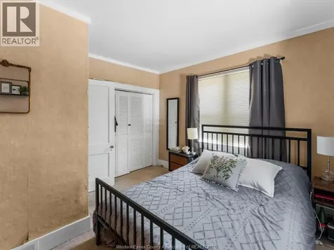1025 Campbell Avenue Windsor ON N9B 2J4