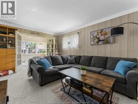1025 Campbell Avenue Windsor ON N9B 2J4