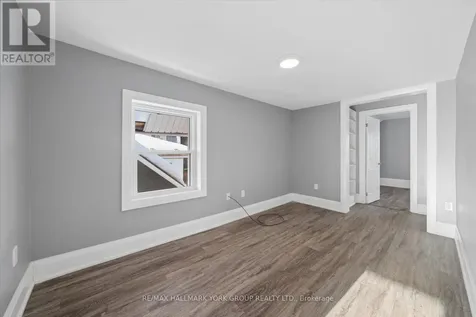 16 Albert Street North Orillia ON L3V 5K1