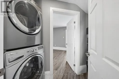 16 Albert Street North Orillia ON L3V 5K1