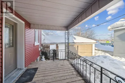 16 Albert Street North Orillia ON L3V 5K1