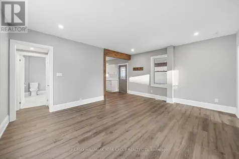 16 Albert Street North Orillia ON L3V 5K1