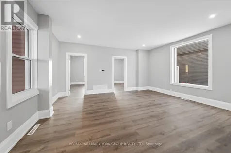 16 Albert Street North Orillia ON L3V 5K1