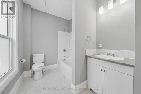 16 Albert Street North Orillia ON L3V 5K1