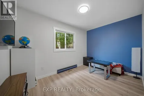 15 Neely Street Ottawa ON K0A 1T0