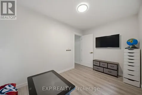 15 Neely Street Ottawa ON K0A 1T0