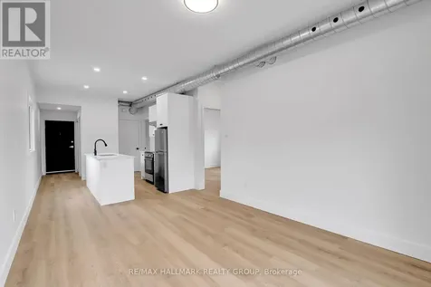 109 Russell Avenue Ottawa ON K1N 7X2