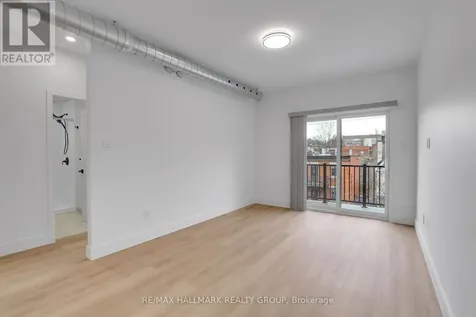 109 Russell Avenue Ottawa ON K1N 7X2