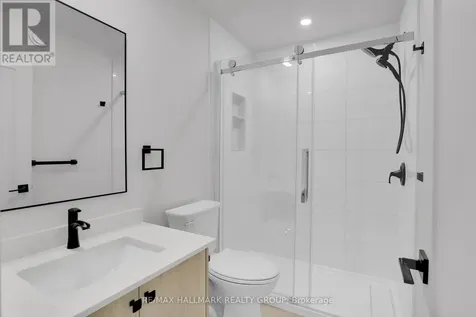 109 Russell Avenue Ottawa ON K1N 7X2
