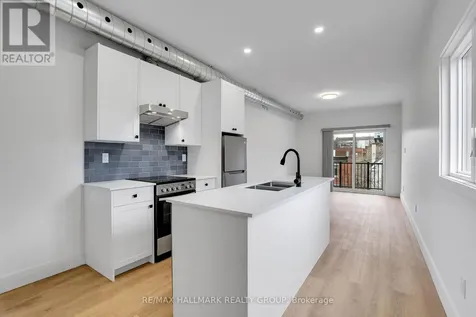 109 Russell Avenue Ottawa ON K1N 7X2