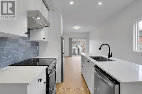 109 Russell Avenue Ottawa ON K1N 7X2