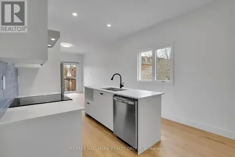 109 Russell Avenue Ottawa ON K1N 7X2