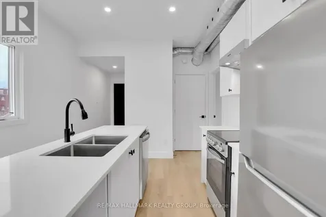 109 Russell Avenue Ottawa ON K1N 7X2