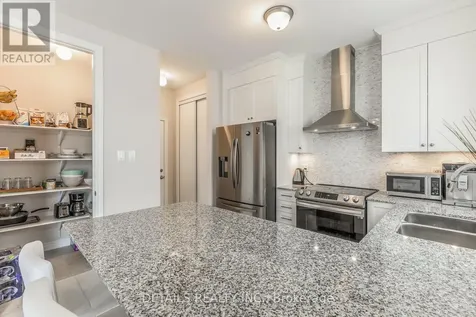 708 Vennecy Terrace Ottawa ON K1W 0N5