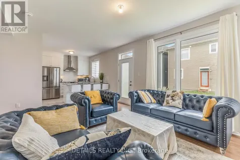 708 Vennecy Terrace Ottawa ON K1W 0N5
