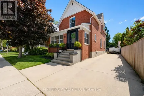 42 Fifth Avenue St. Thomas ON N5R 4C5