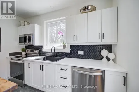 42 Fifth Avenue St. Thomas ON N5R 4C5