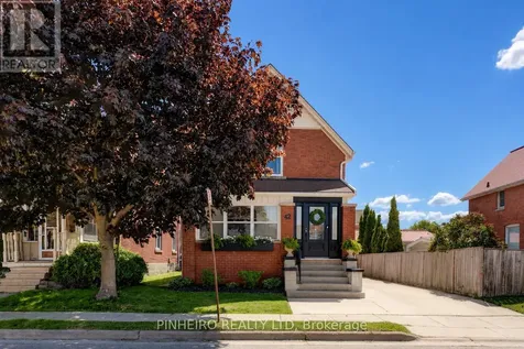42 Fifth Avenue St. Thomas ON N5R 4C5