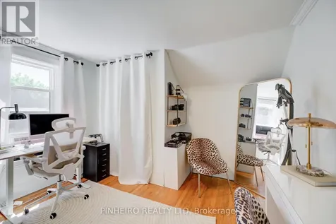 42 Fifth Avenue St. Thomas ON N5R 4C5