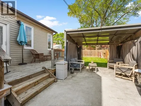 1814 Central Avenue Windsor ON N8W 4H7