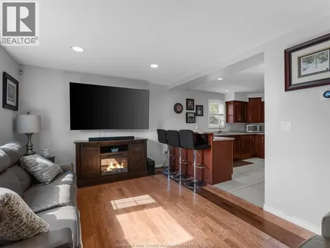 1814 Central Avenue Windsor ON N8W 4H7