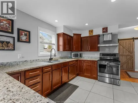 1814 Central Avenue Windsor ON N8W 4H7