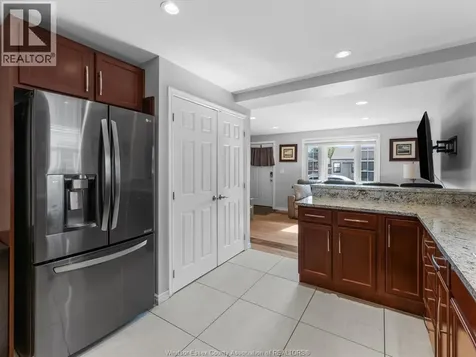 1814 Central Avenue Windsor ON N8W 4H7