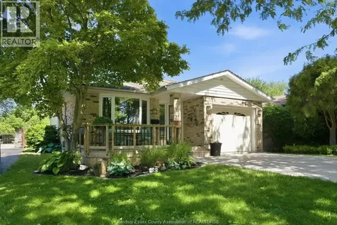 512 Elinor Windsor ON N8P 1E4