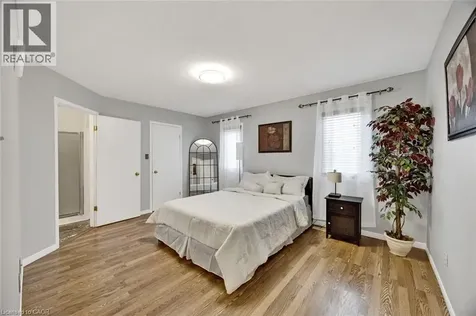 34 Phair Crescent London ON N5Z 5B5