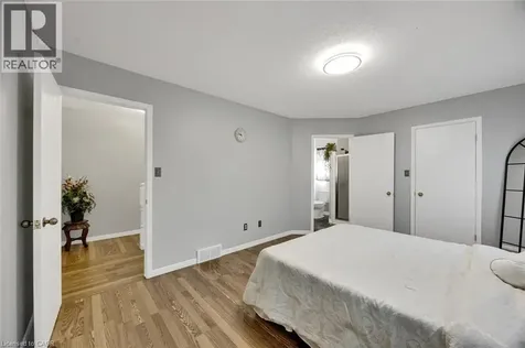 34 Phair Crescent London ON N5Z 5B5