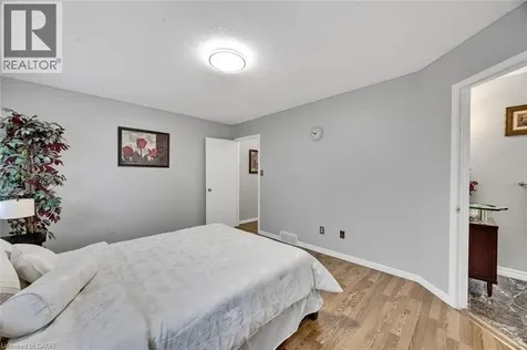 34 Phair Crescent London ON N5Z 5B5