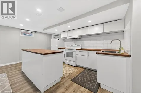 226 Bel-air Avenue Stoney Creek ON L8E 5K2