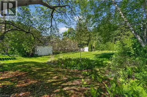 53 Lovers Lane Ancaster ON L9G 1G5