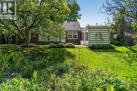 53 Lovers Lane Ancaster ON L9G 1G5
