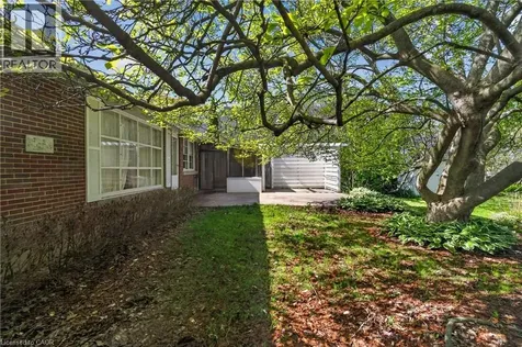 53 Lovers Lane Ancaster ON L9G 1G5