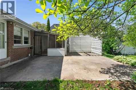 53 Lovers Lane Ancaster ON L9G 1G5