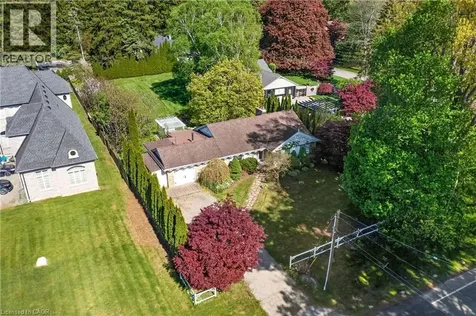 53 Lovers Lane Ancaster ON L9G 1G5