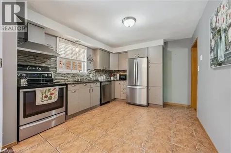 24 Devonglen Court Kitchener ON N2E 2A8