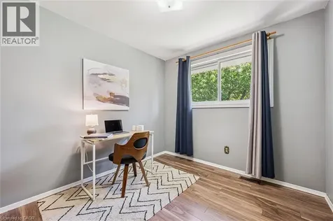 24 Devonglen Court Kitchener ON N2E 2A8