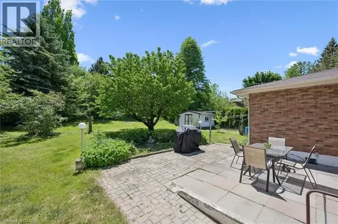 24 Devonglen Court Kitchener ON N2E 2A8