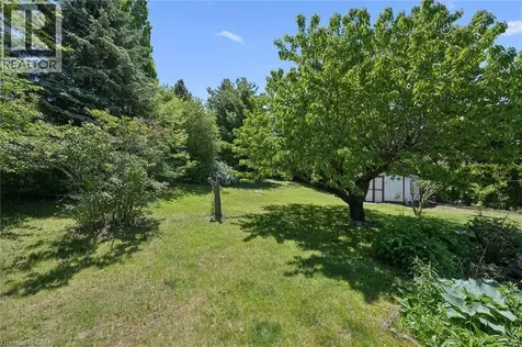 24 Devonglen Court Kitchener ON N2E 2A8